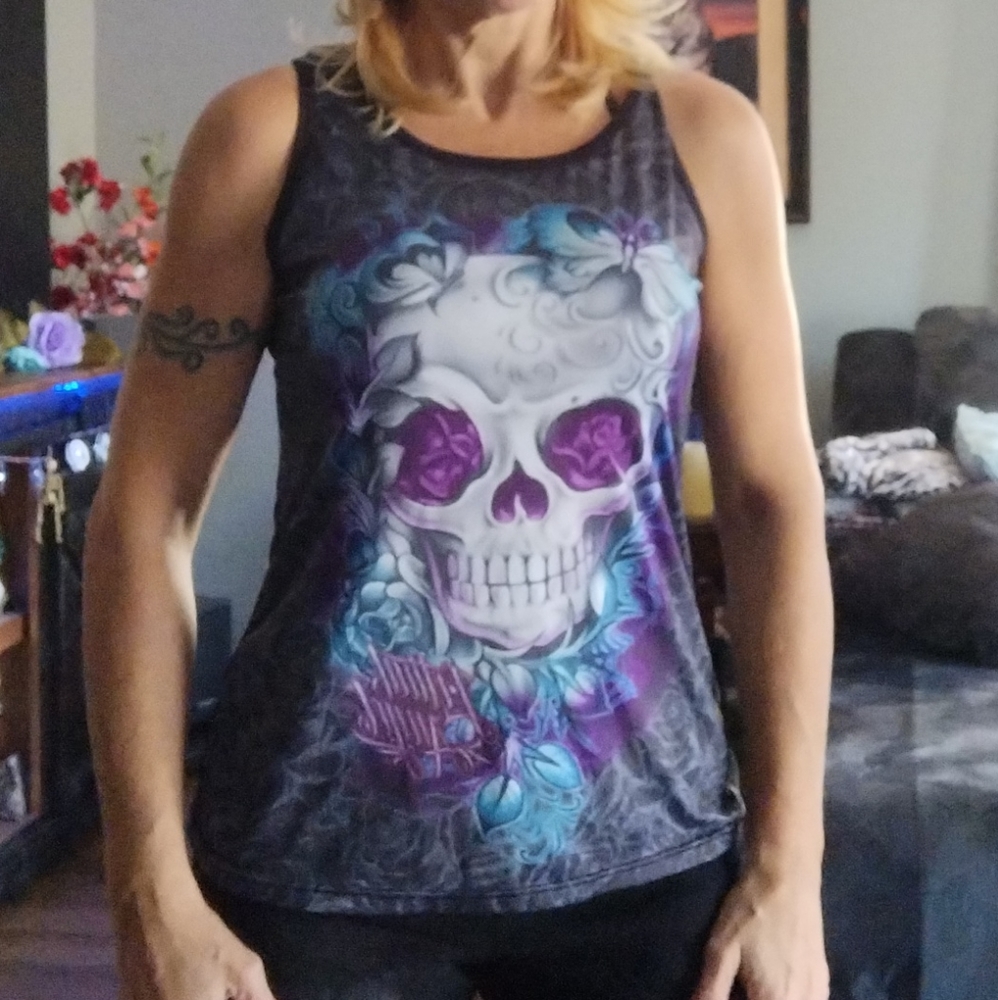 Skull cut-out tank top